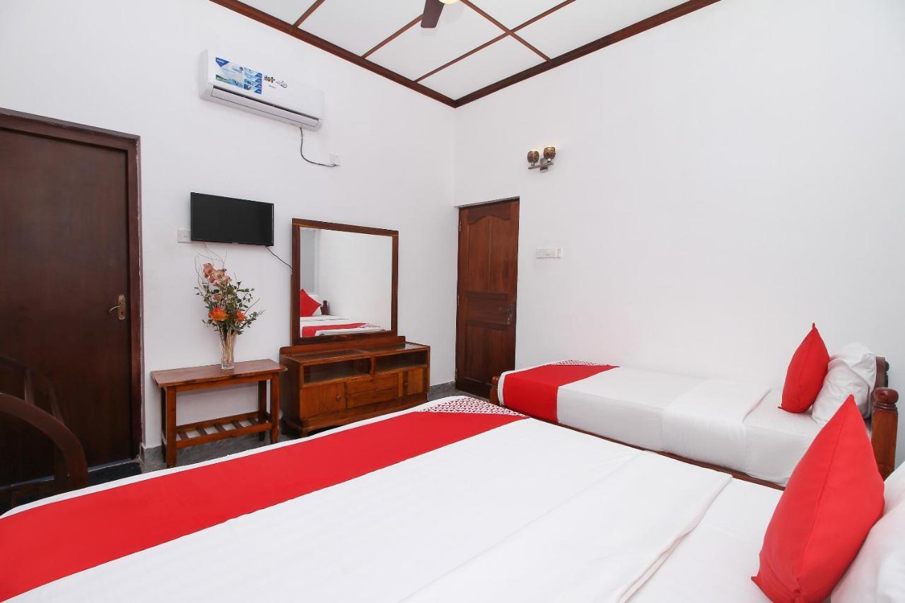 Leo'S Home Stay Dehiwala-Mount Lavinia Екстер'єр фото