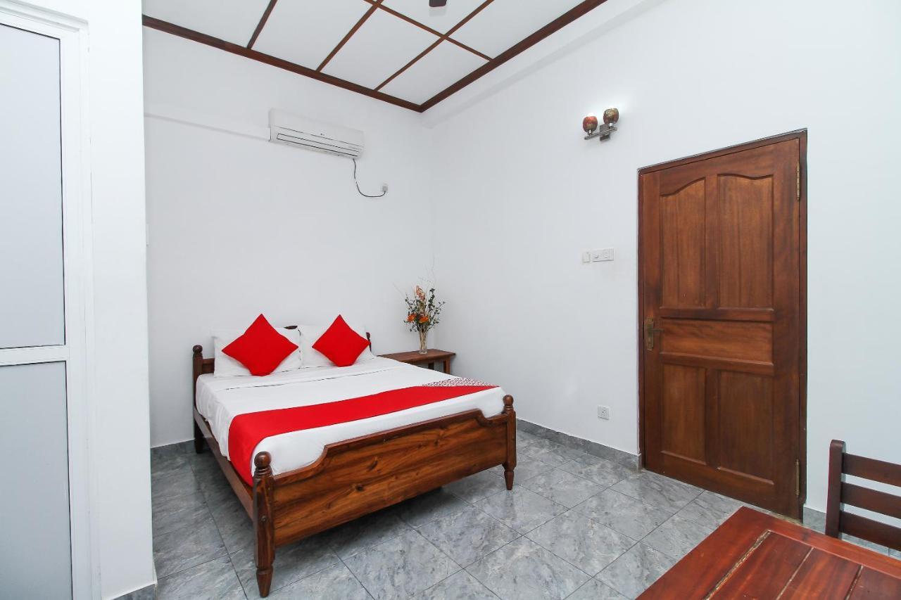 Leo'S Home Stay Dehiwala-Mount Lavinia Екстер'єр фото