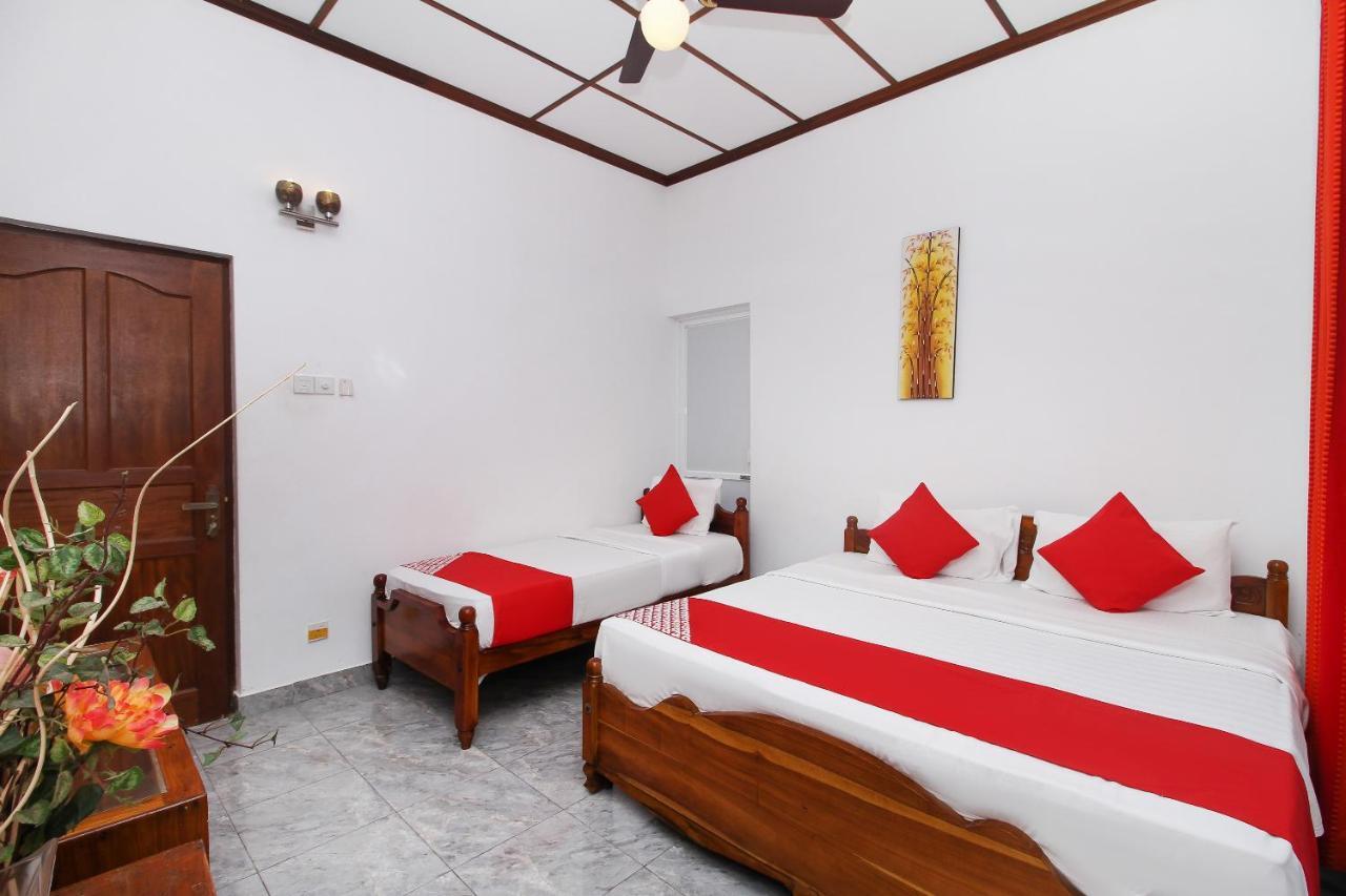 Leo'S Home Stay Dehiwala-Mount Lavinia Екстер'єр фото