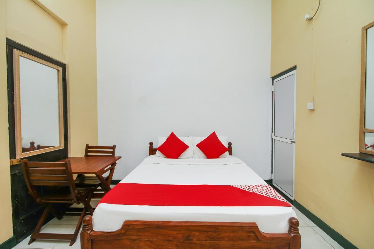 Leo'S Home Stay Dehiwala-Mount Lavinia Екстер'єр фото