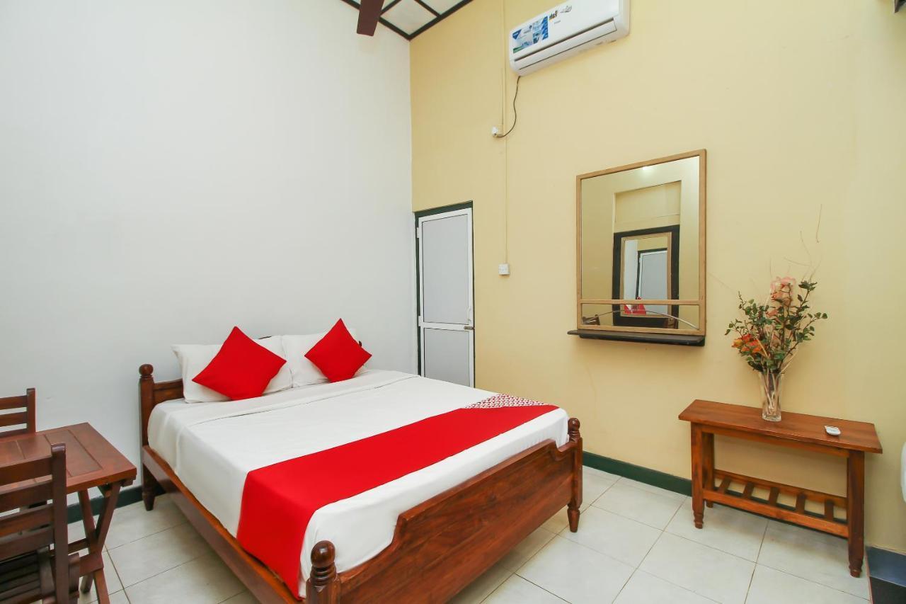 Leo'S Home Stay Dehiwala-Mount Lavinia Екстер'єр фото