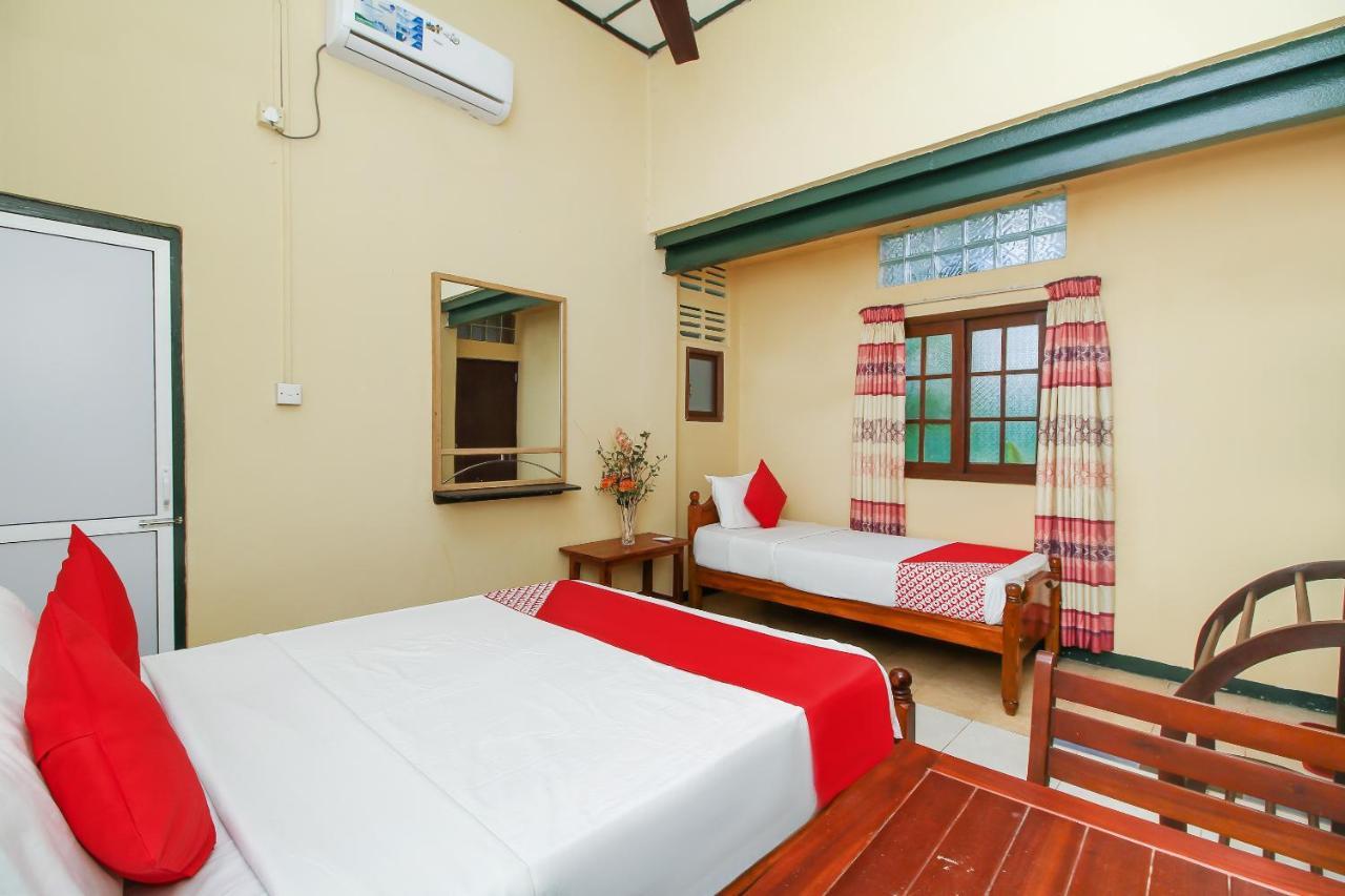 Leo'S Home Stay Dehiwala-Mount Lavinia Екстер'єр фото