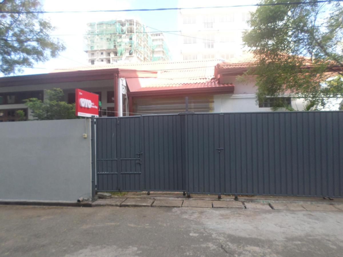 Leo'S Home Stay Dehiwala-Mount Lavinia Екстер'єр фото
